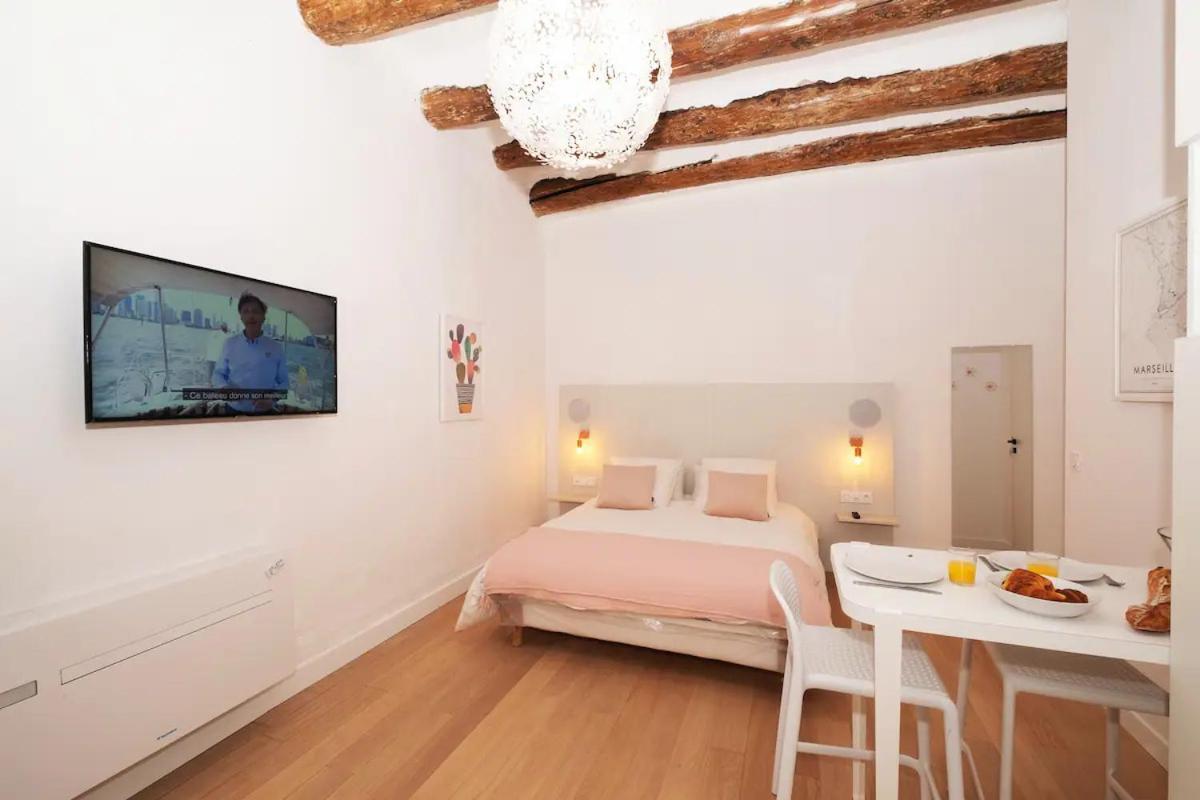 Design Suite Vieux Port Appartement Tout Equipe Climatise Marseille Bagian luar foto