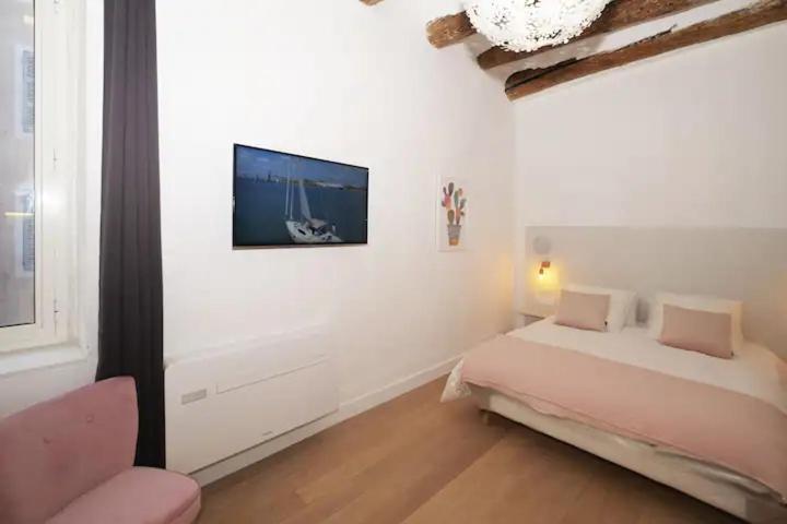 Design Suite Vieux Port Appartement Tout Equipe Climatise Marseille Bagian luar foto